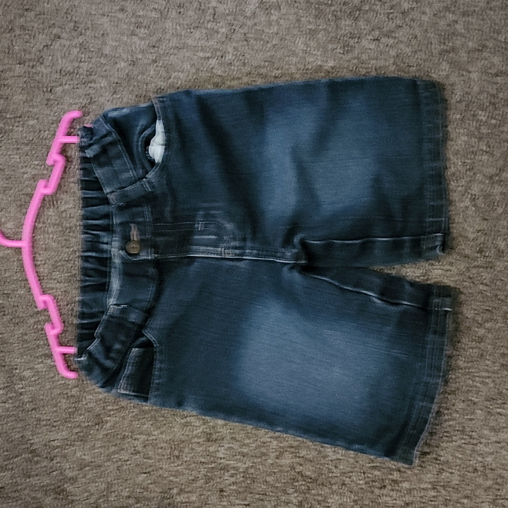 Boys size 5 shorts Oshkosh